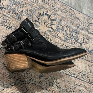 Carlos Black Ankle Booties with Buckle Straps - Women size 7